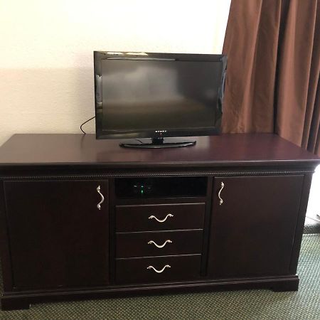 Econo Lodge Wisconsin Rapids Esterno foto