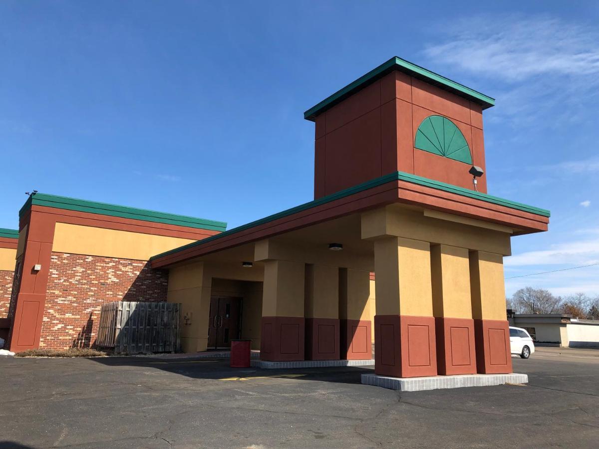 Econo Lodge Wisconsin Rapids Esterno foto
