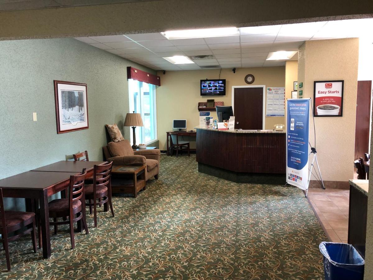 Econo Lodge Wisconsin Rapids Esterno foto
