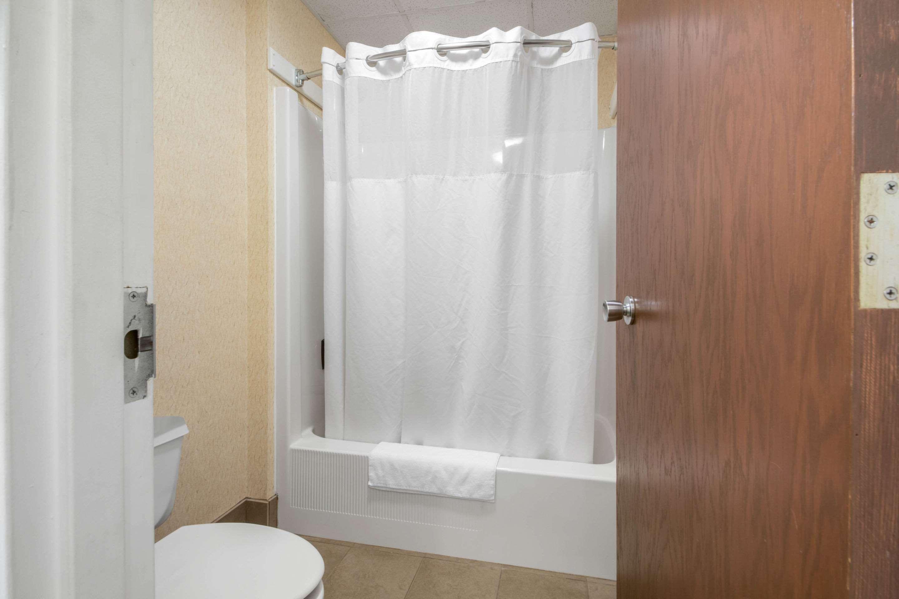 Econo Lodge Wisconsin Rapids Esterno foto